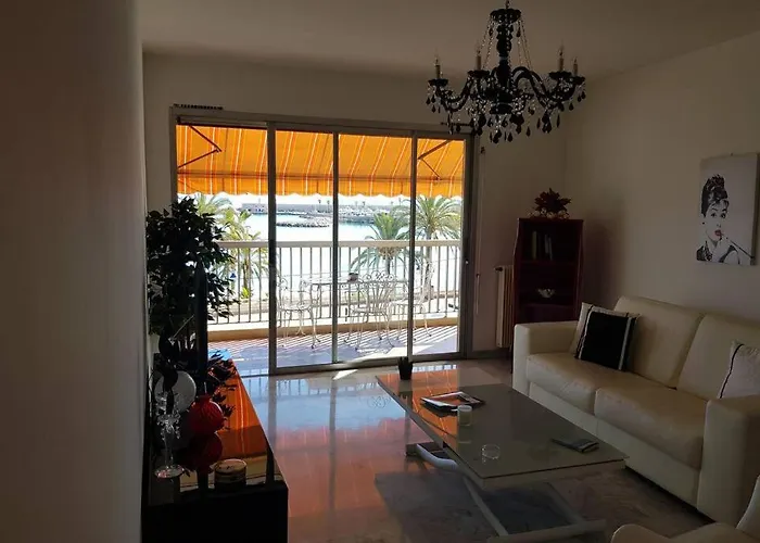 Face A La Apartment Menton